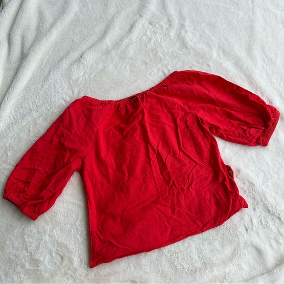 SOLD Billabong wrap top - Picture 2 of 4